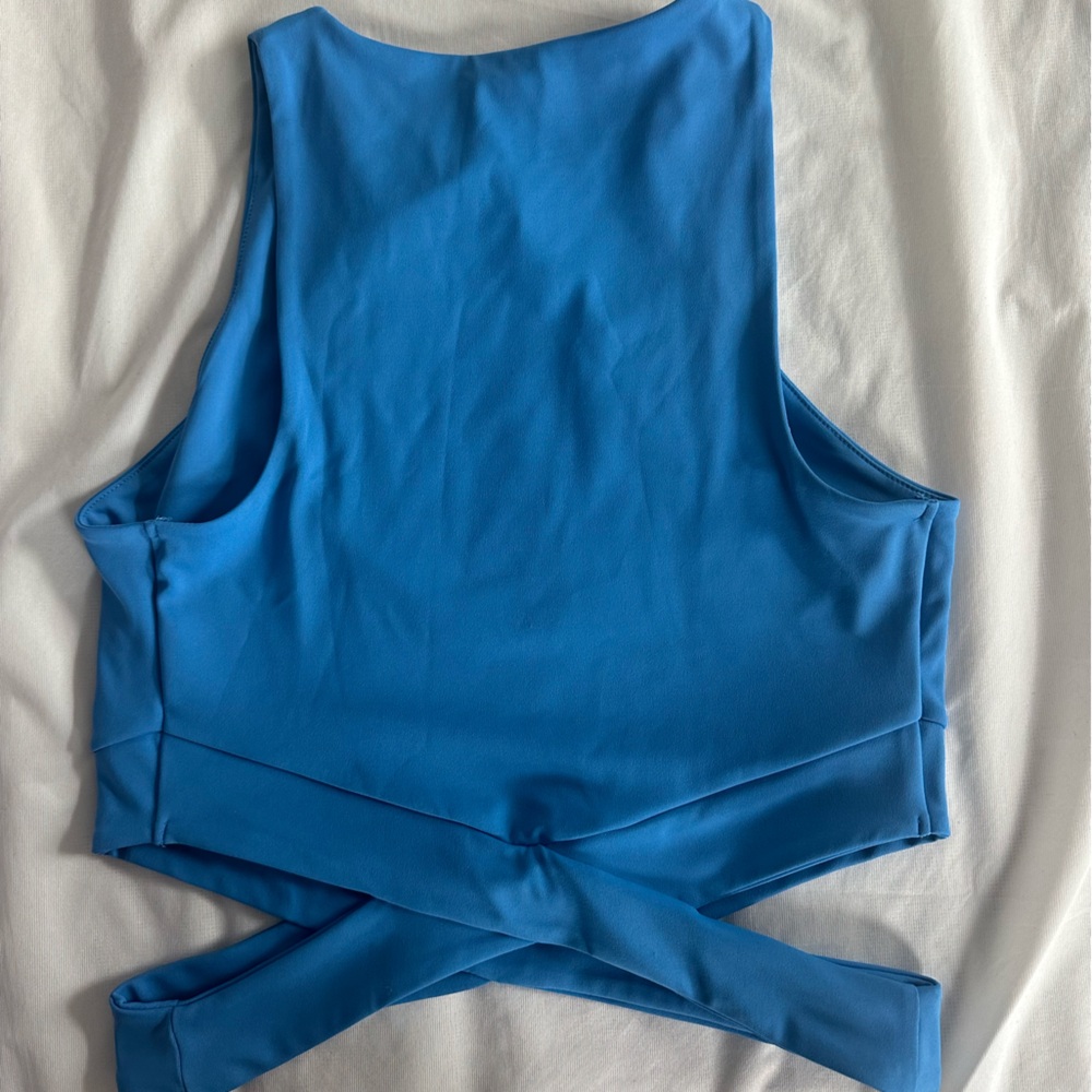 Body Contour Cropped Tank